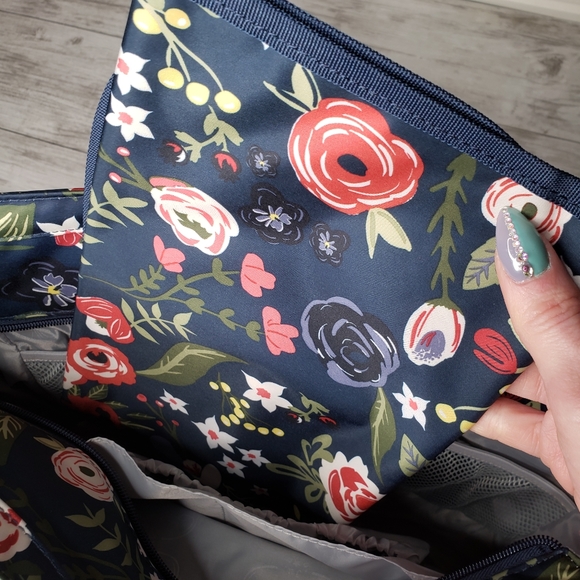 Jujube Encore Tote Midnight Posy NEW Diaper Bag Insulated Changing Pad Straps - Picture 9 of 14